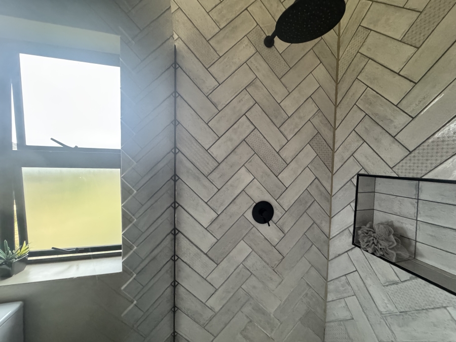 4 Bedroom Property for Sale in Outeniquasbosch Western Cape